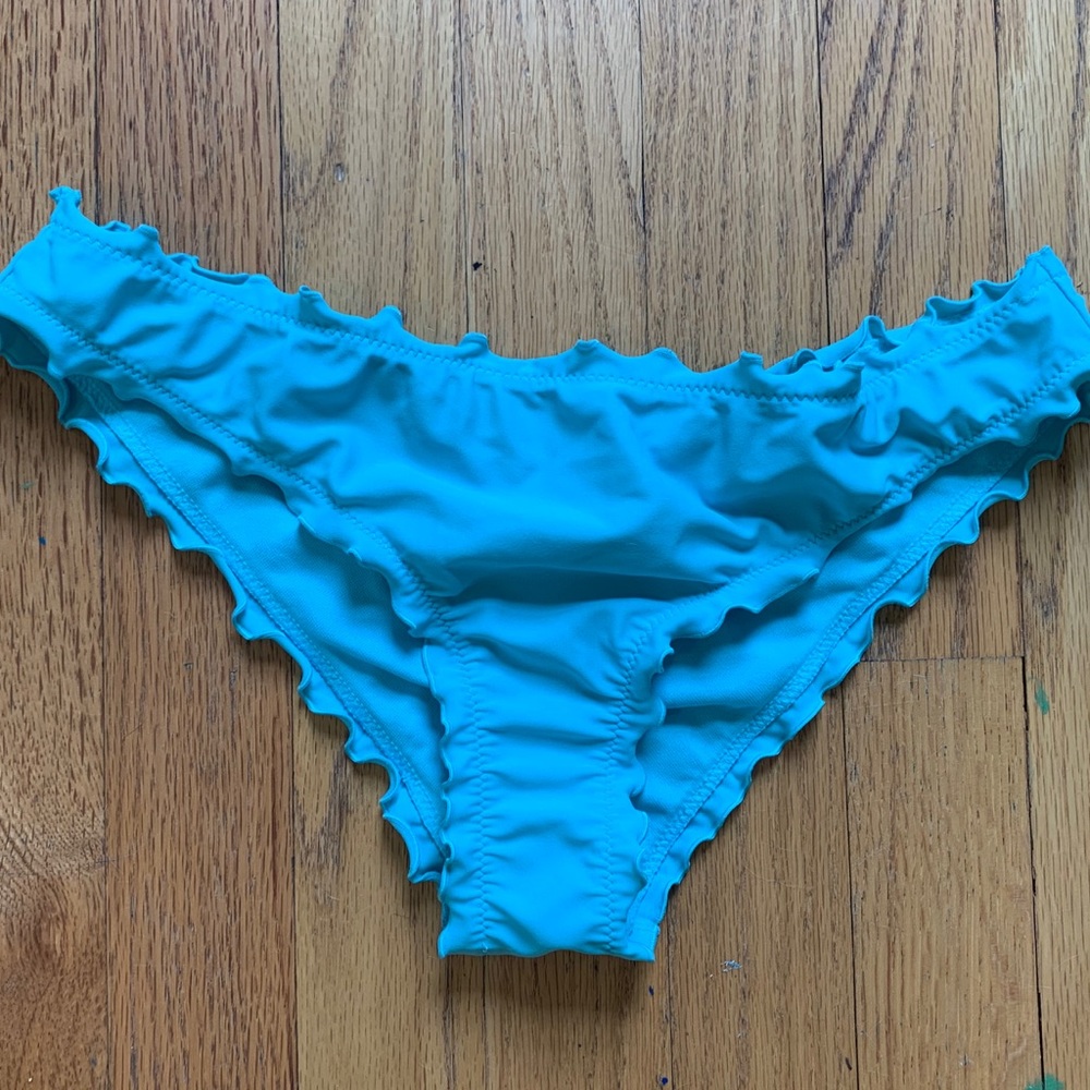 blue cheeky ruffled swimsuit bottoms